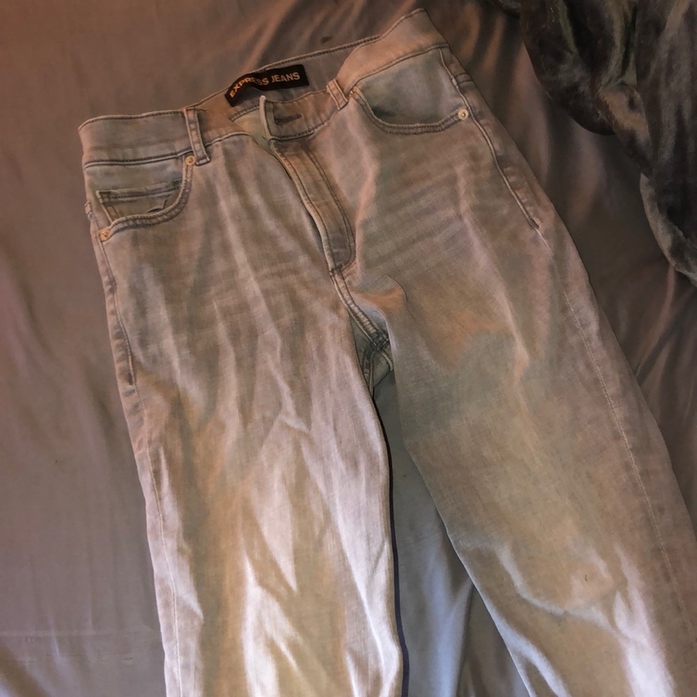 grey skinny jeans